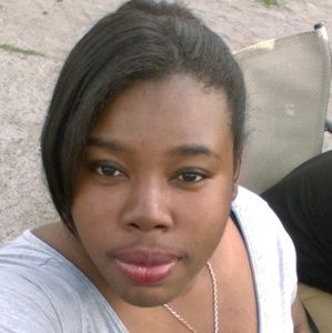 Meet your Posher, Adelina